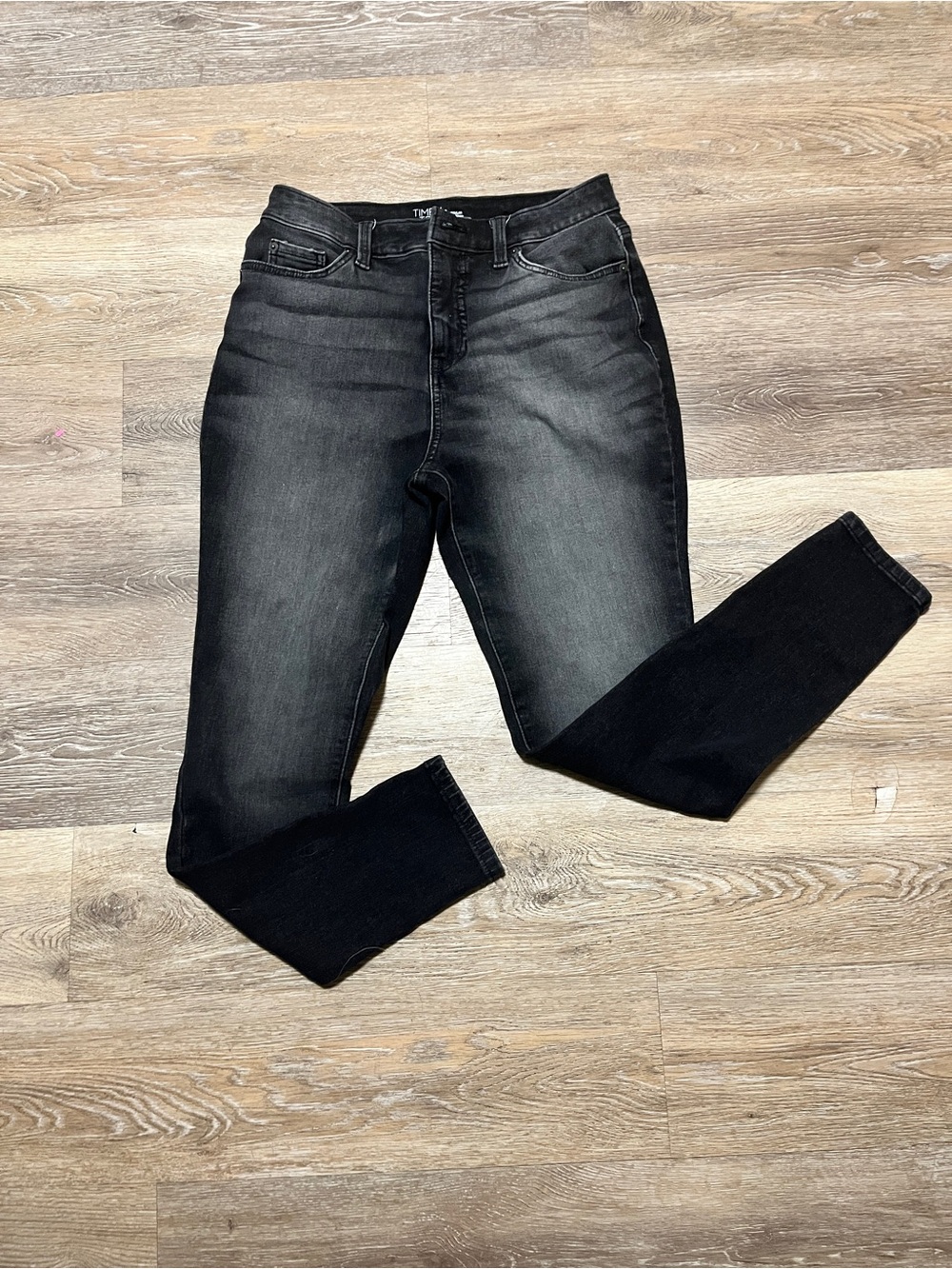 Time and Tru Women's Black Washed Skinny Jeans